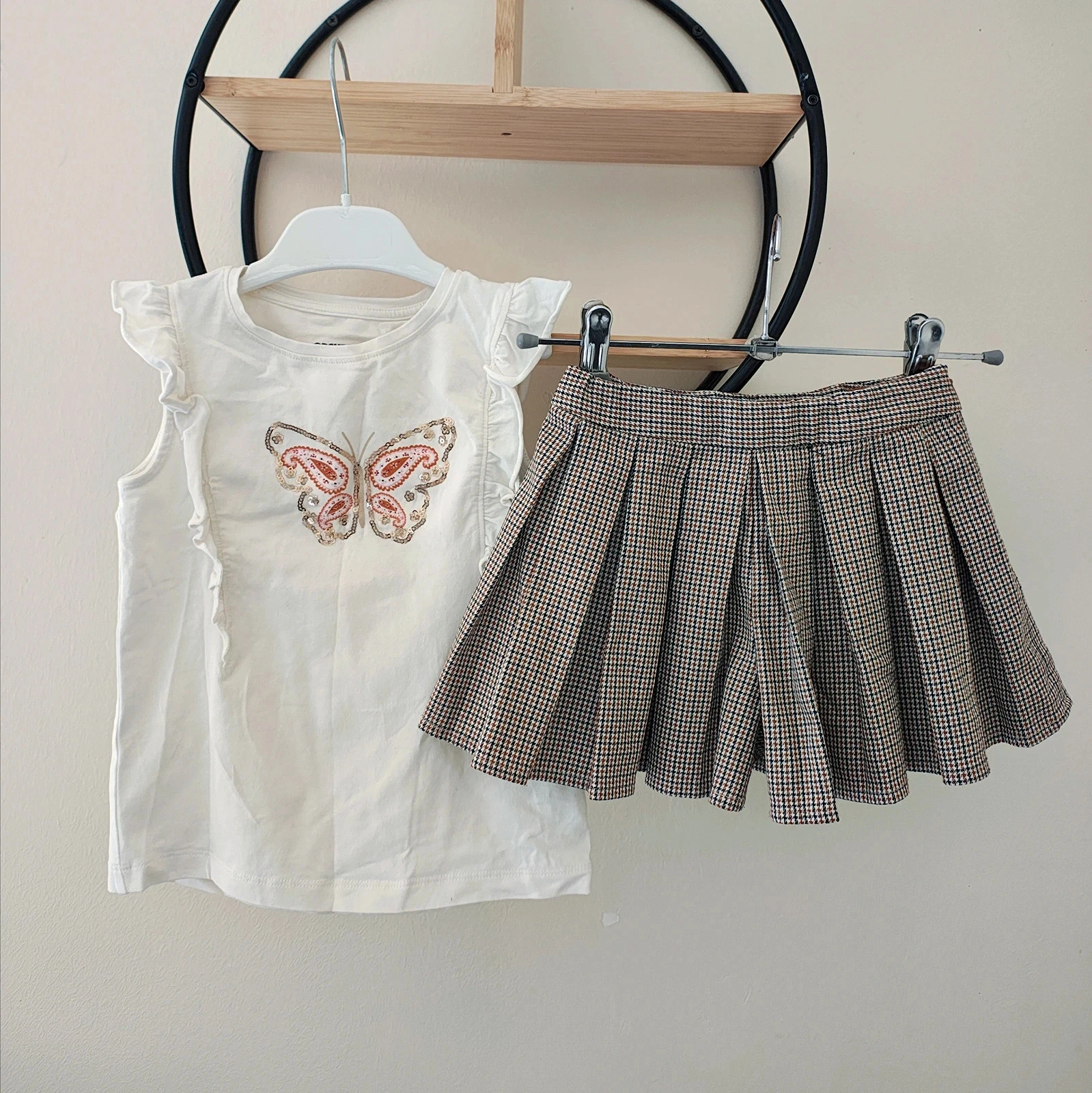 4 ans ensemble été Teeshirt orchestra et jupe short plissé Okaïdi